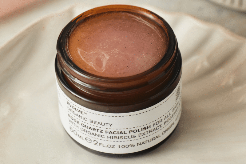 Evolve Ruusu-kvartsi -kasvokuorinta (Rose Quartz Facial Polish), 60 ml.